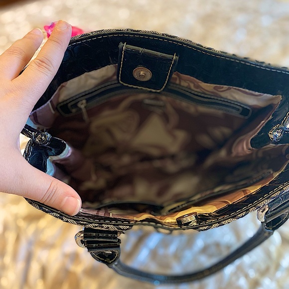 Guess Purse - Picture 3 of 3